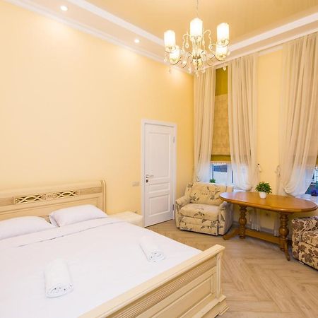 Avangard On Sholom Aleikhem St 7 Apart Apartamento Lviv Exterior foto