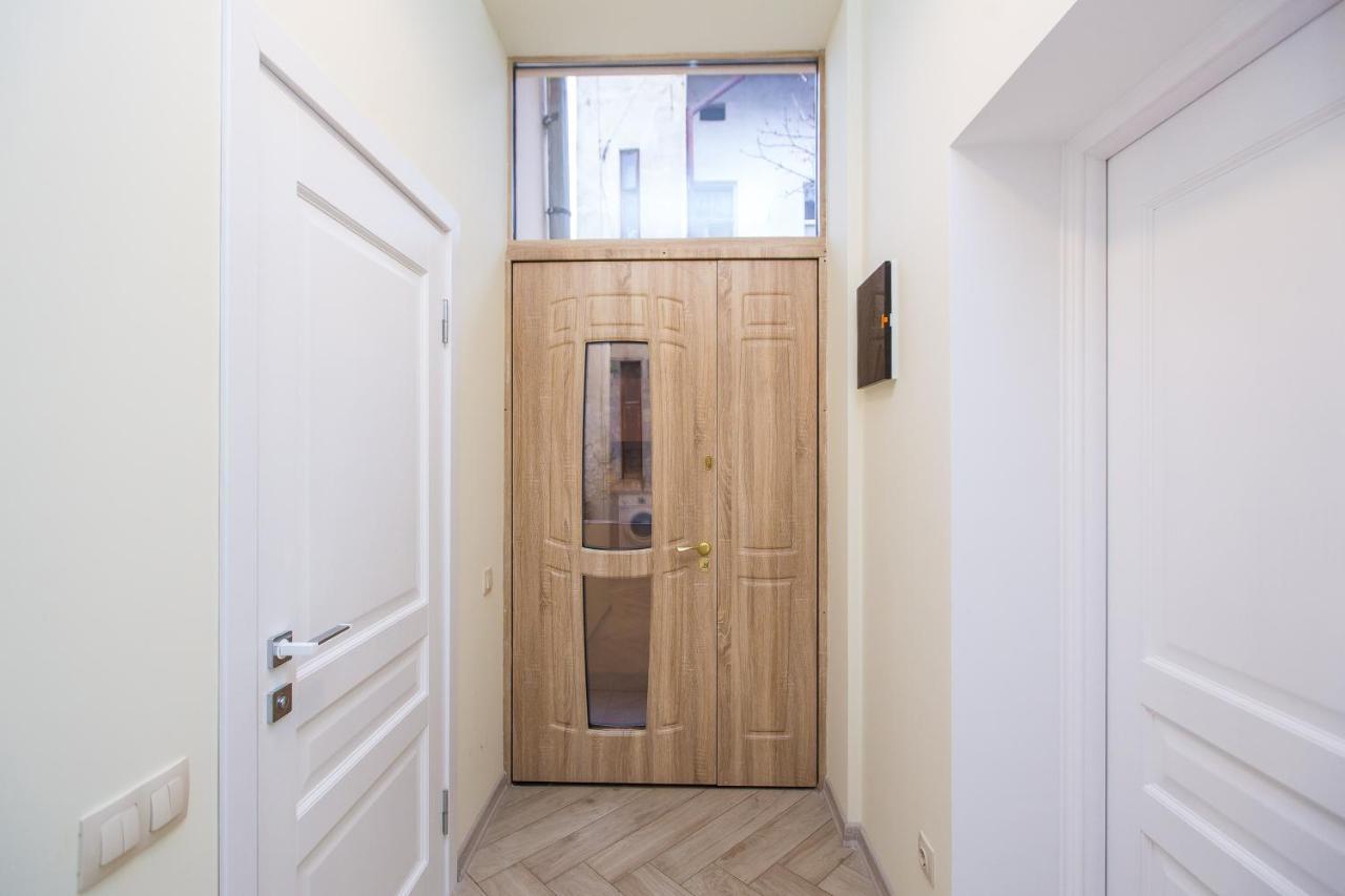 Avangard On Sholom Aleikhem St 7 Apart Apartamento Lviv Exterior foto