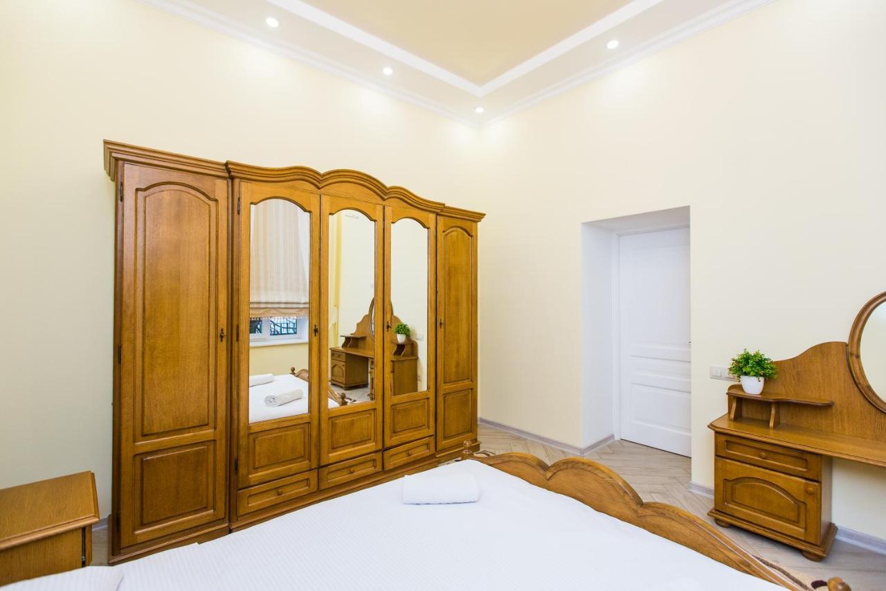 Avangard On Sholom Aleikhem St 7 Apart Apartamento Lviv Exterior foto